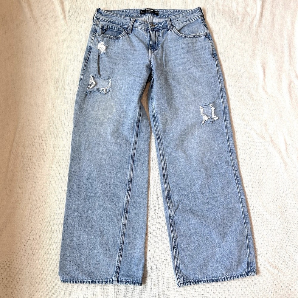 Light Wash Distressed Wide-Leg Women's Jeans